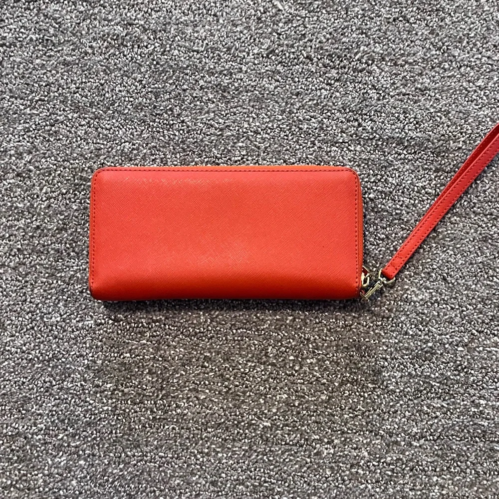 Tory Burch Emerson Wristlet Wallet Orange Saffiano Leather